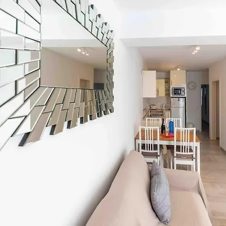 Gracioseros 111 Ground Floor Cozy Apartment Tias